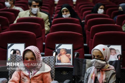 زخم بی توجهی بر تن پروانه ها