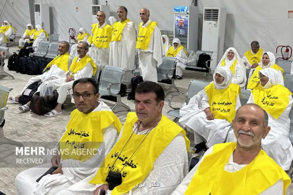زوار برای زیارت روضه رضوان نام نویسی کنند